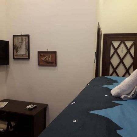 Room Don Carlo เนเปิลส์ ภายนอก รูปภาพ