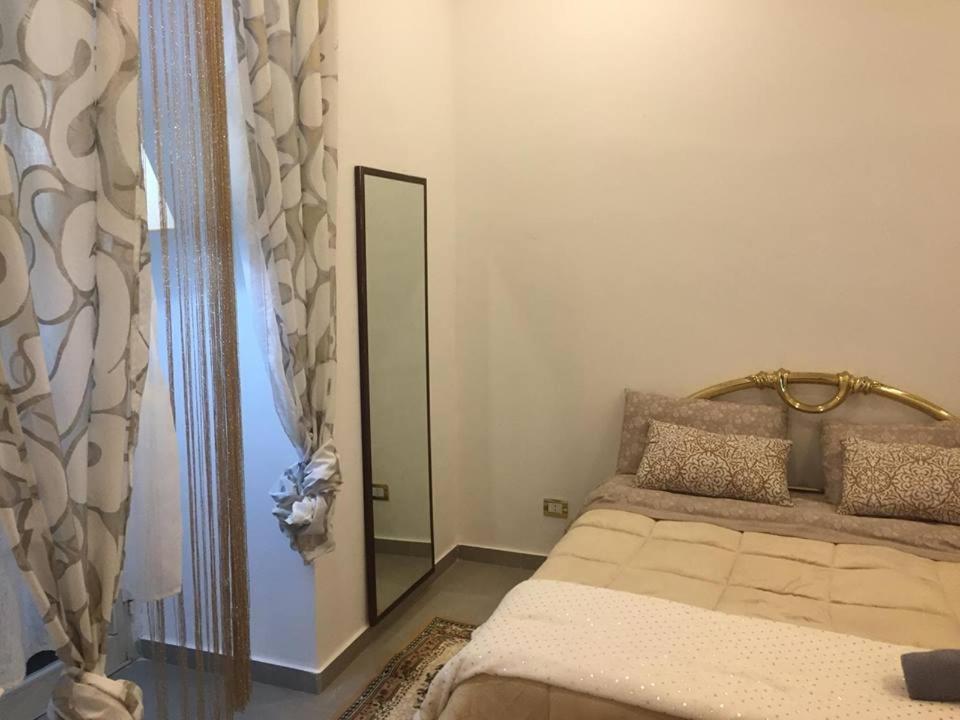 Room Don Carlo เนเปิลส์ ภายนอก รูปภาพ