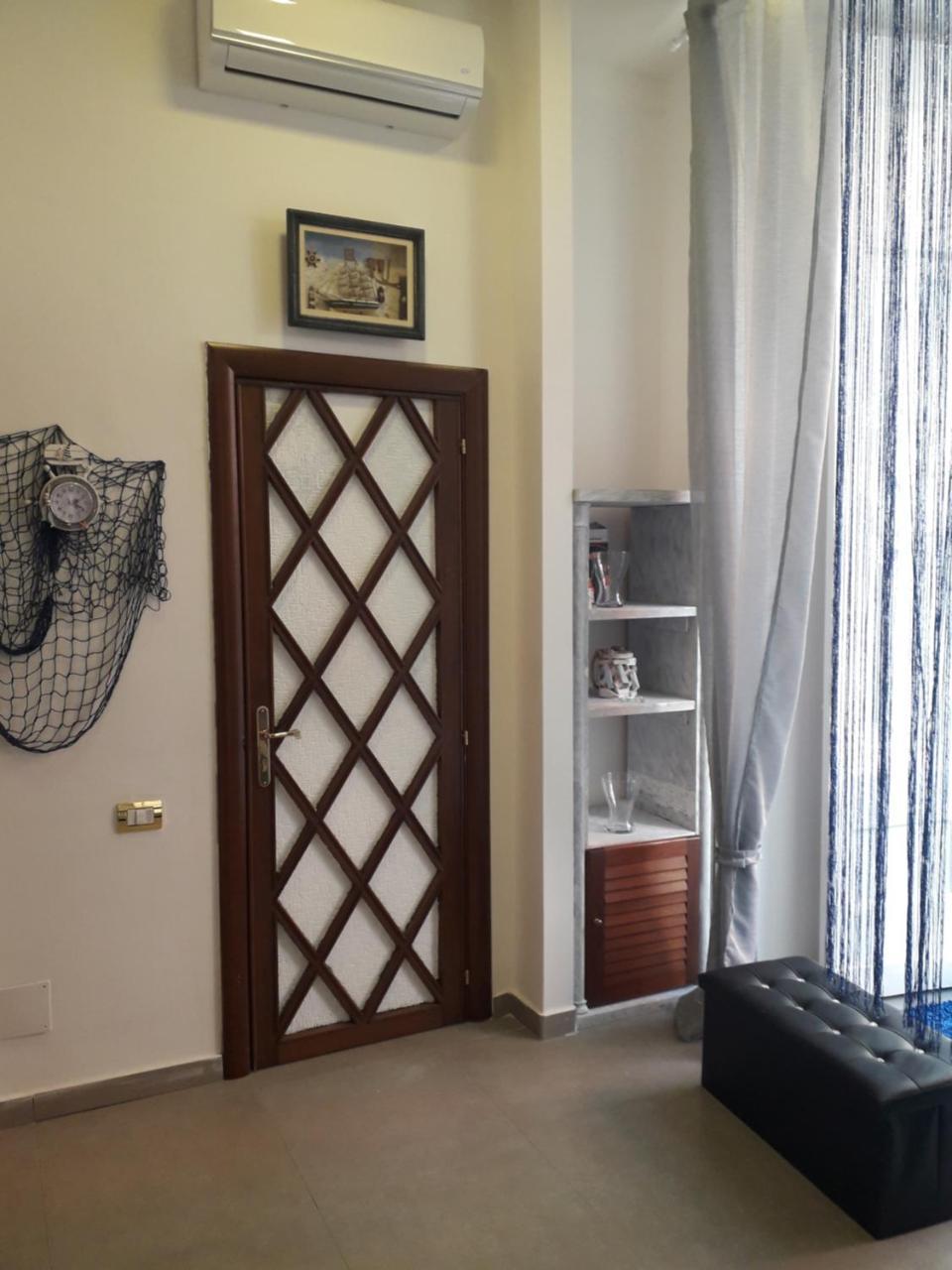Room Don Carlo เนเปิลส์ ภายนอก รูปภาพ